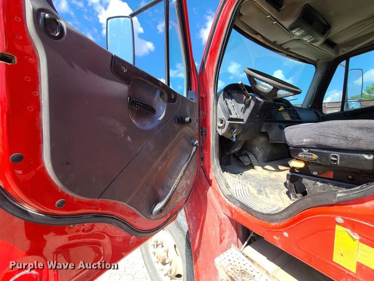 image for item IC9766 2006 Freightliner M2 106  dump truck