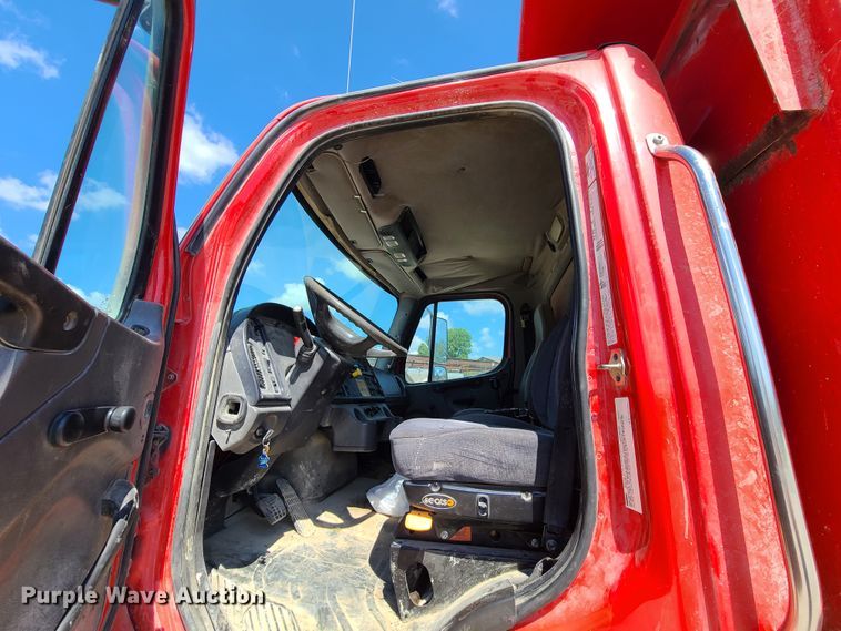 image for item IC9766 2006 Freightliner M2 106  dump truck