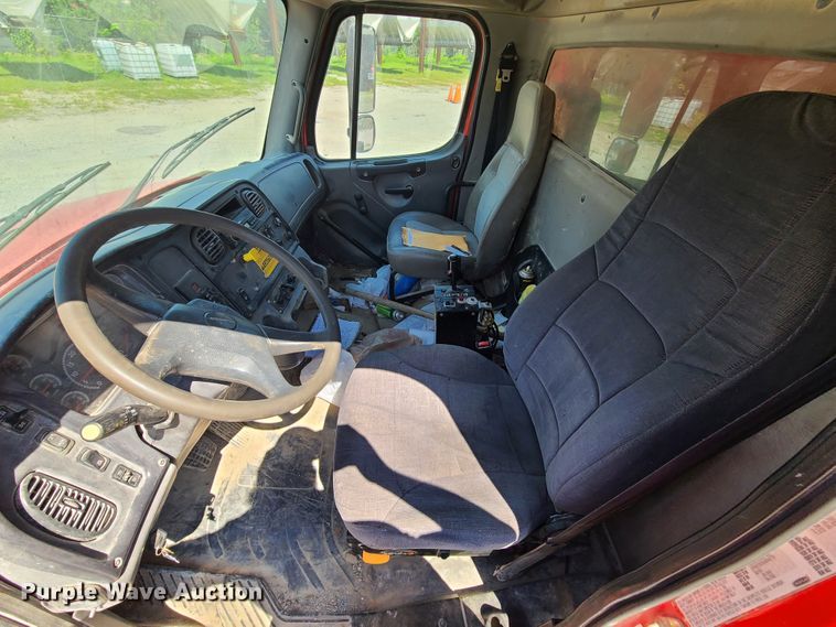 image for item IC9766 2006 Freightliner M2 106  dump truck