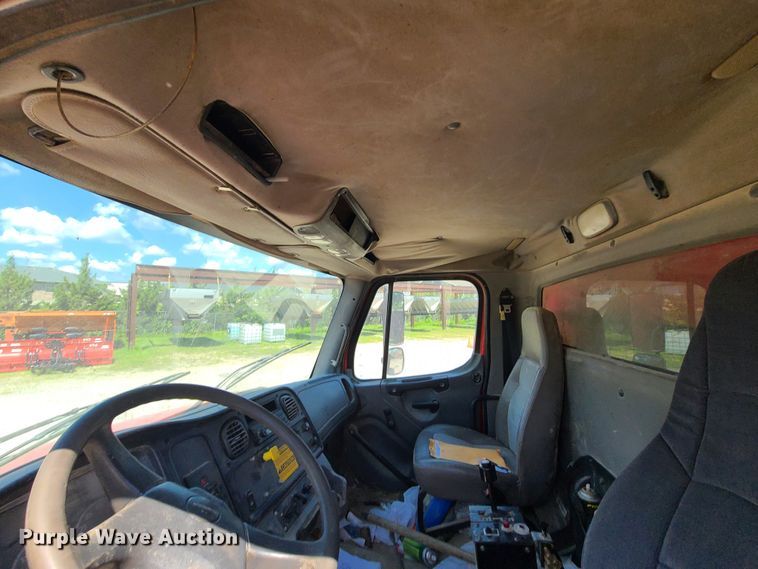 image for item IC9766 2006 Freightliner M2 106  dump truck