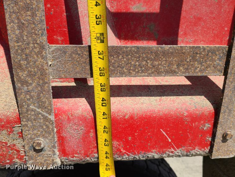 image for item IC9766 2006 Freightliner M2 106  dump truck