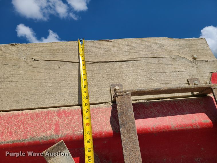 image for item IC9766 2006 Freightliner M2 106  dump truck