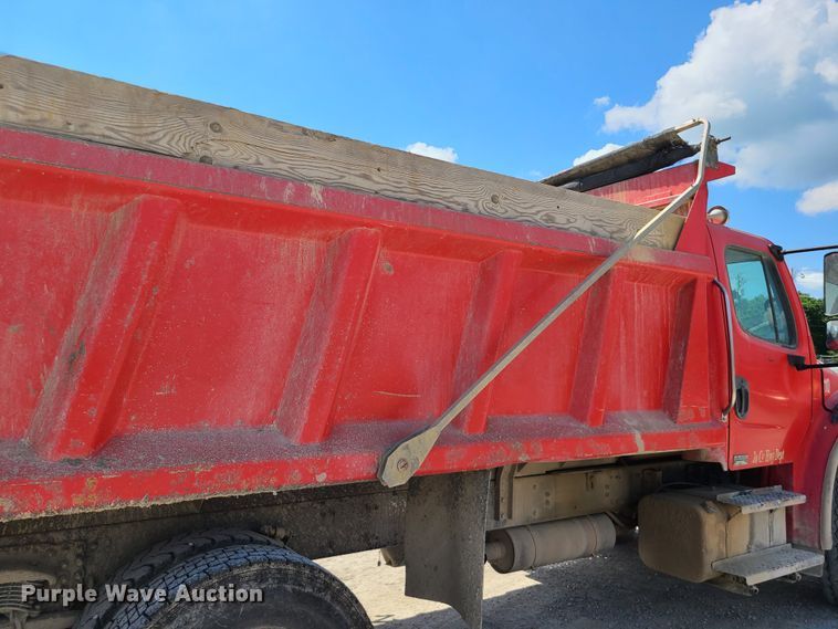 image for item IC9766 2006 Freightliner M2 106  dump truck