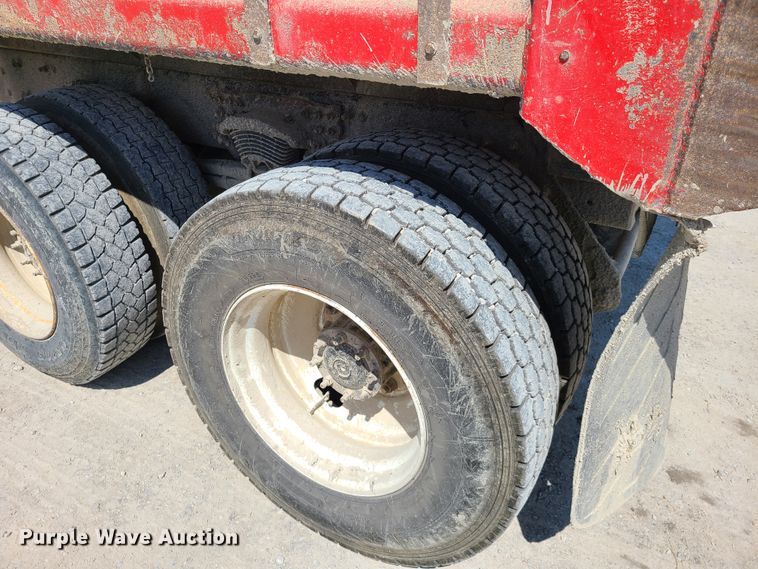 image for item IC9766 2006 Freightliner M2 106  dump truck