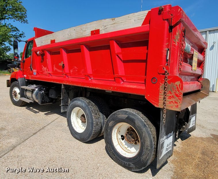 image for item IF9814 2015 Freightliner 108SD  dump truck