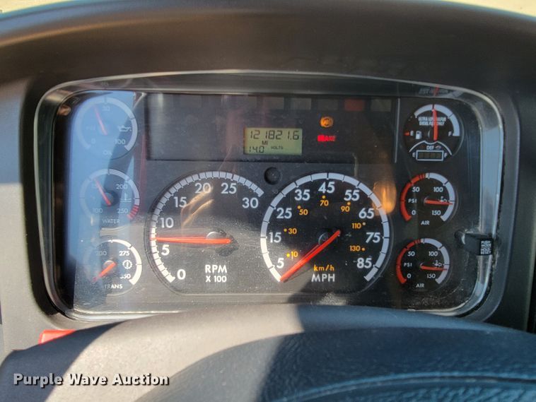 image for item IF9814 2015 Freightliner 108SD  dump truck