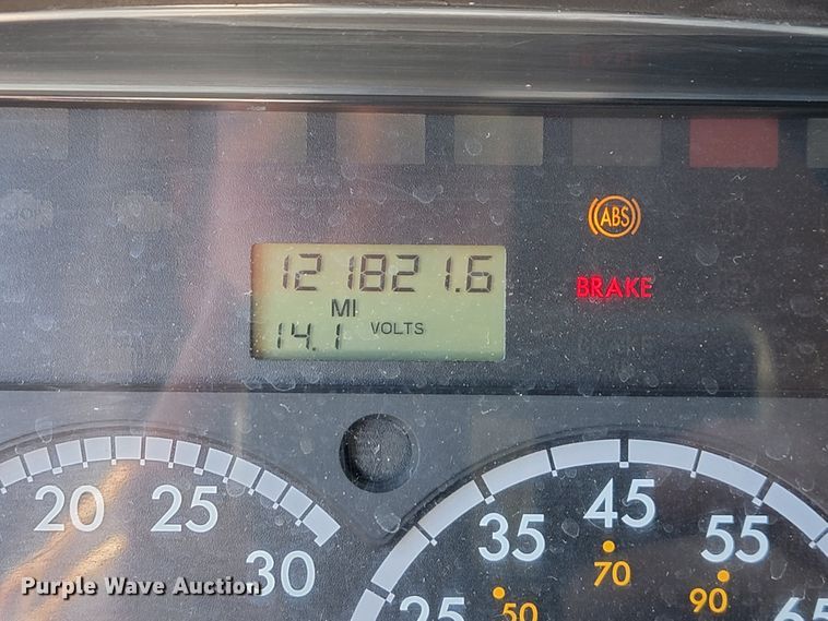 image for item IF9814 2015 Freightliner 108SD  dump truck