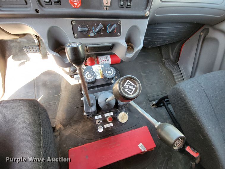 image for item IF9814 2015 Freightliner 108SD  dump truck