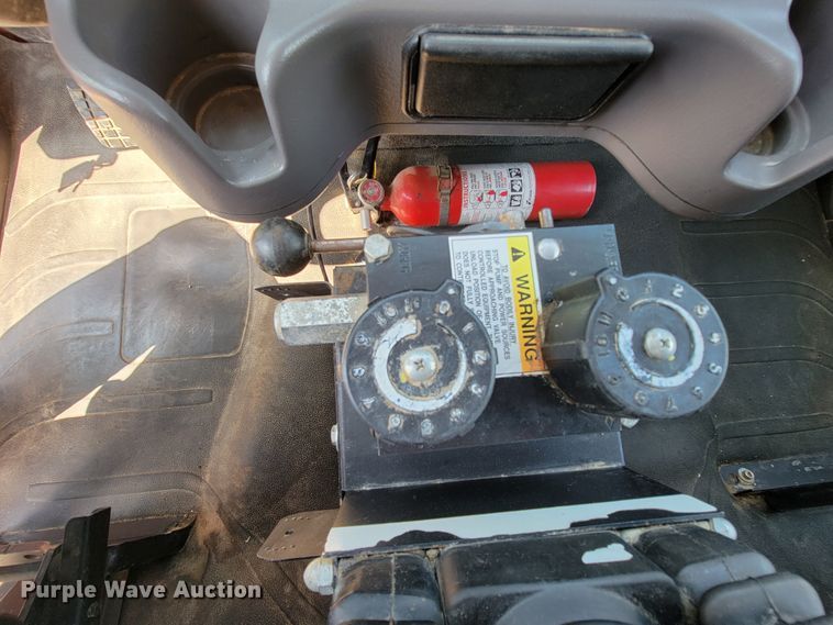 image for item IF9814 2015 Freightliner 108SD  dump truck