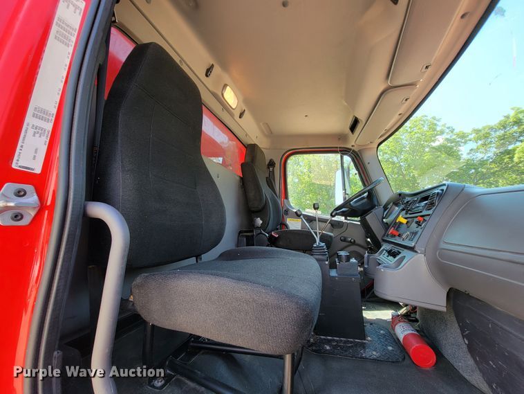 image for item IF9814 2015 Freightliner 108SD  dump truck