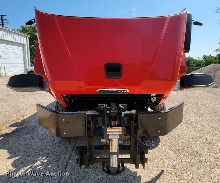 image for item IF9814 2015 Freightliner 108SD  dump truck