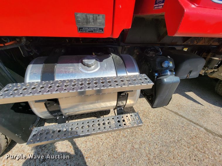 image for item IF9814 2015 Freightliner 108SD  dump truck