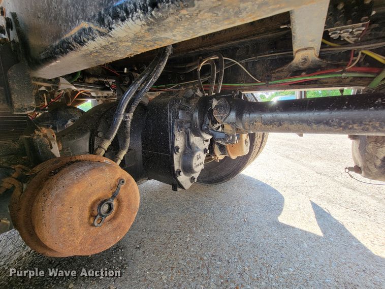 image for item IF9814 2015 Freightliner 108SD  dump truck