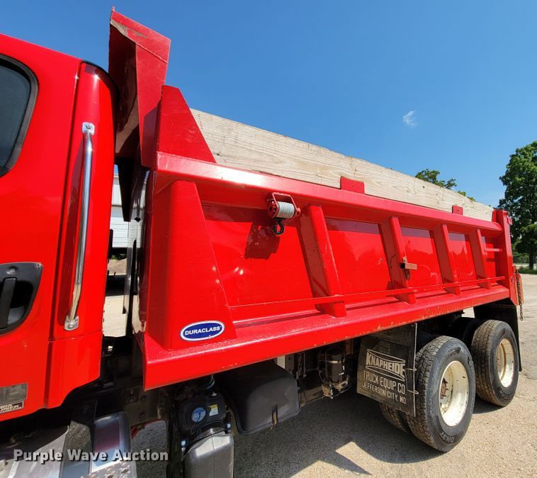 image for item IF9814 2015 Freightliner 108SD  dump truck