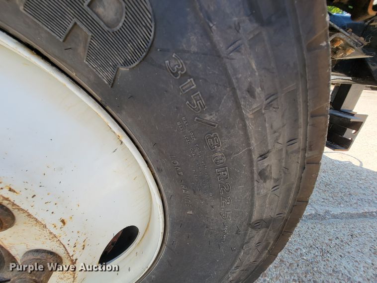 image for item IF9814 2015 Freightliner 108SD  dump truck