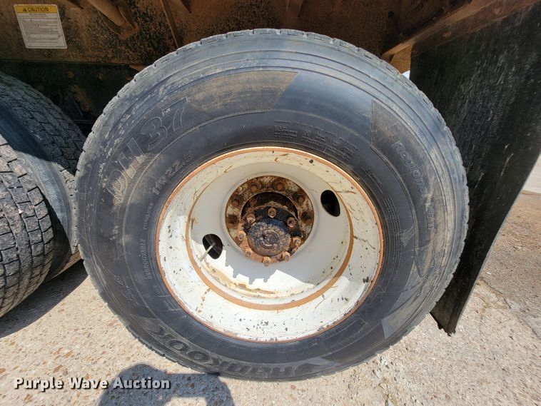 image for item IF9814 2015 Freightliner 108SD  dump truck