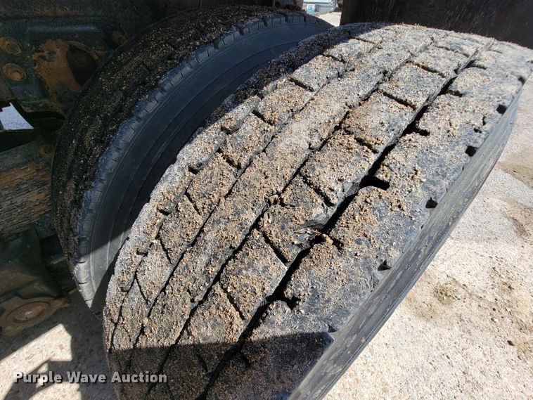 image for item IF9814 2015 Freightliner 108SD  dump truck