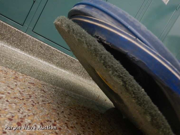 image for item IJ9396 Floor buffers / cleaner