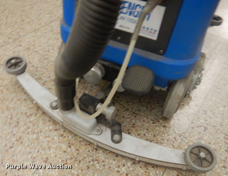 image for item IJ9396 Floor buffers / cleaner