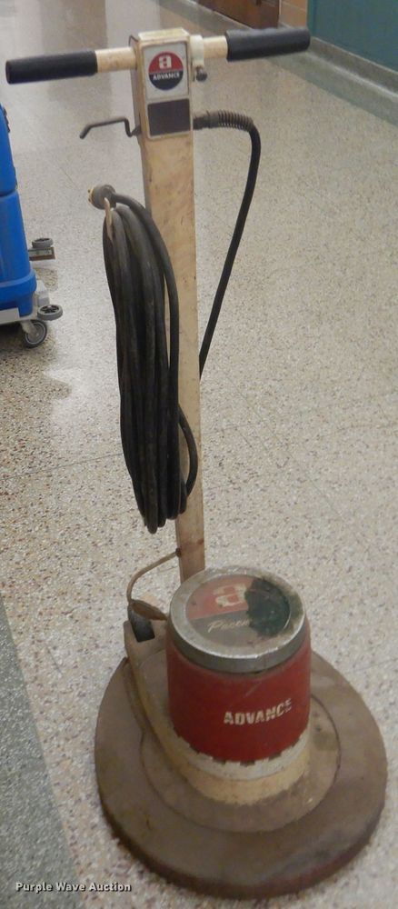 image for item IJ9396 Floor buffers / cleaner