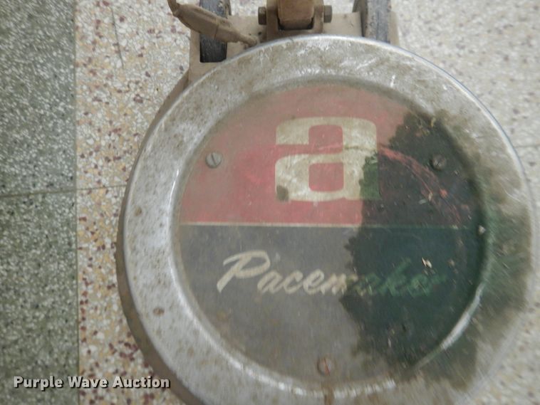 image for item IJ9396 Floor buffers / cleaner