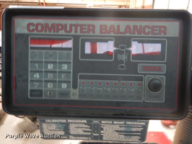 image for item IJ9400 Coats 1050 tire balancer