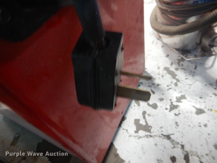 image for item IJ9400 Coats 1050 tire balancer