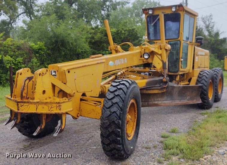 image for item IK9309 1979 John Deere 670A  motor grader