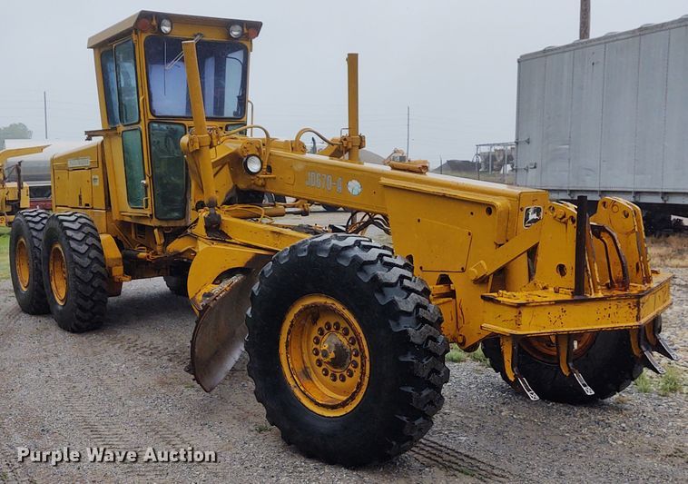 image for item IK9309 1979 John Deere 670A  motor grader