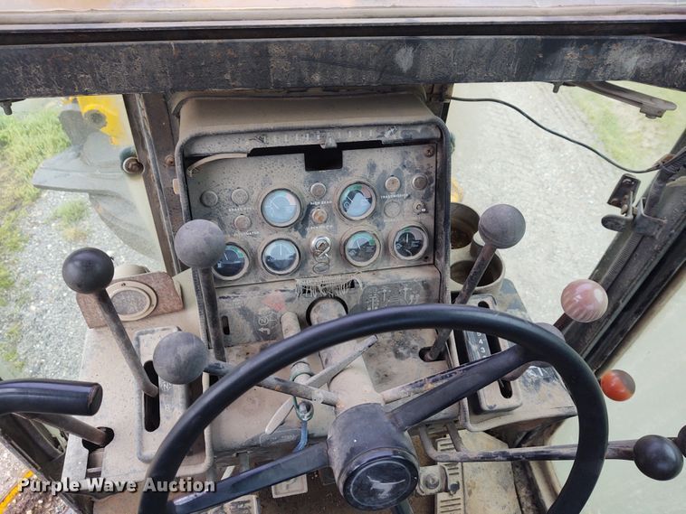 image for item IK9309 1979 John Deere 670A  motor grader