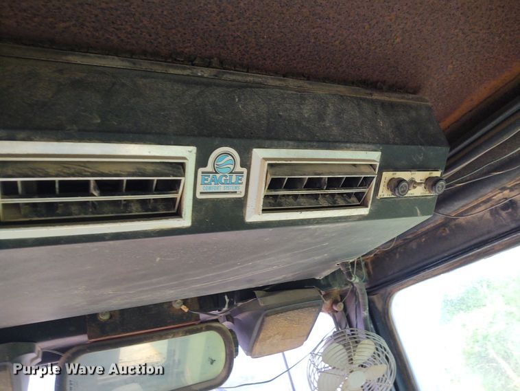 image for item IK9309 1979 John Deere 670A  motor grader