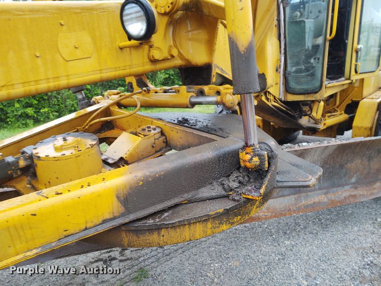 image for item IK9309 1979 John Deere 670A  motor grader