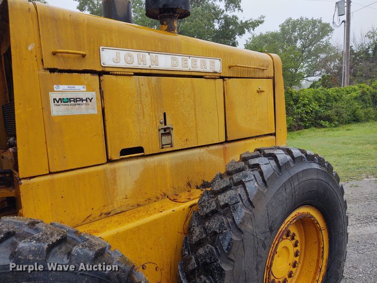 image for item IK9309 1979 John Deere 670A  motor grader