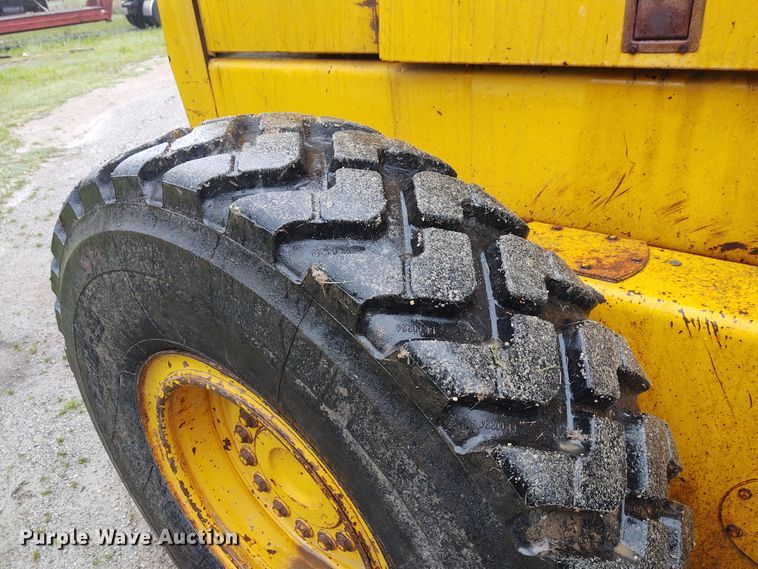 image for item IK9309 1979 John Deere 670A  motor grader