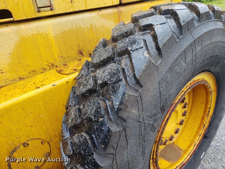 image for item IK9309 1979 John Deere 670A  motor grader