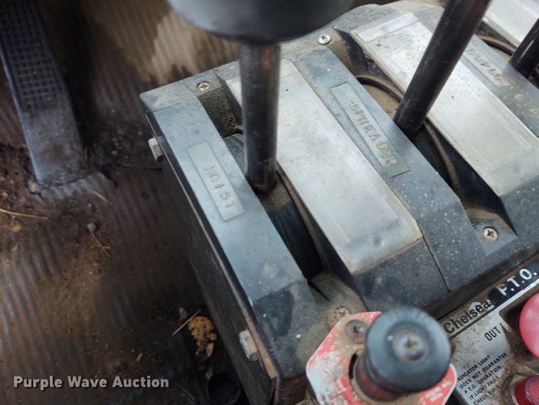 image for item IK9311 1990 Ford L8000  dump truck