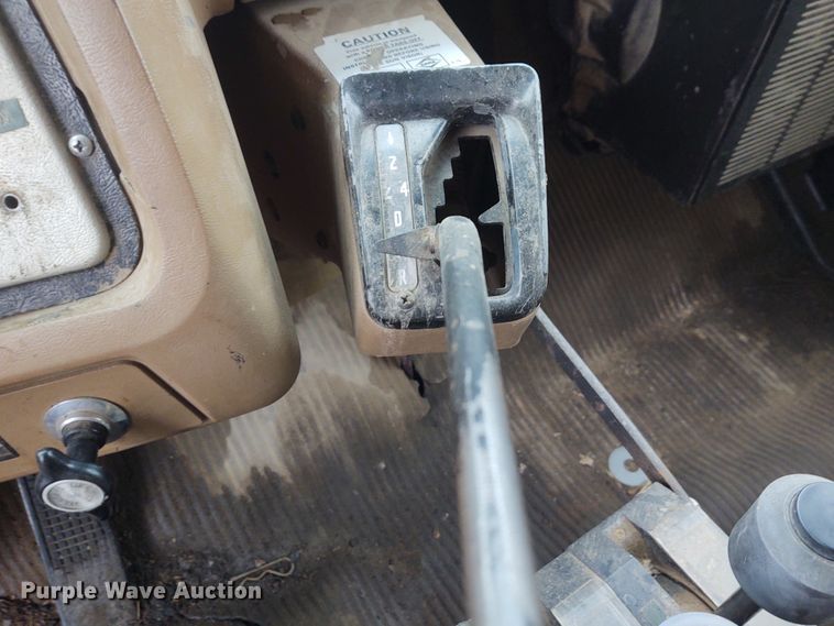 image for item IK9311 1990 Ford L8000  dump truck