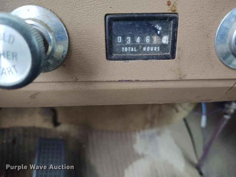 image for item IK9311 1990 Ford L8000  dump truck