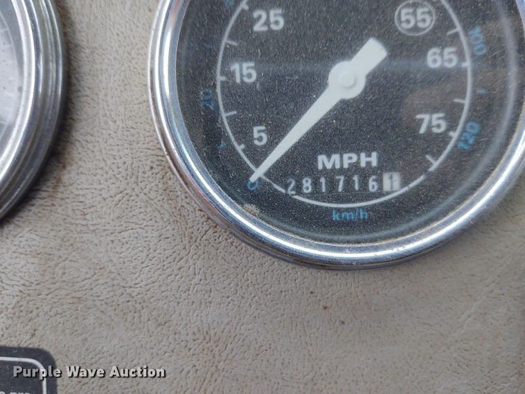 image for item IK9311 1990 Ford L8000  dump truck