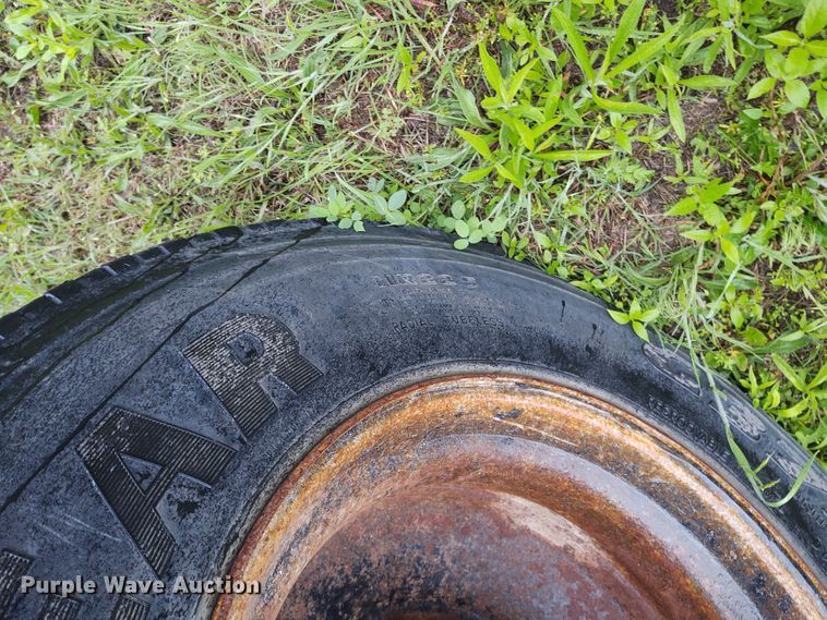 image for item IK9311 1990 Ford L8000  dump truck