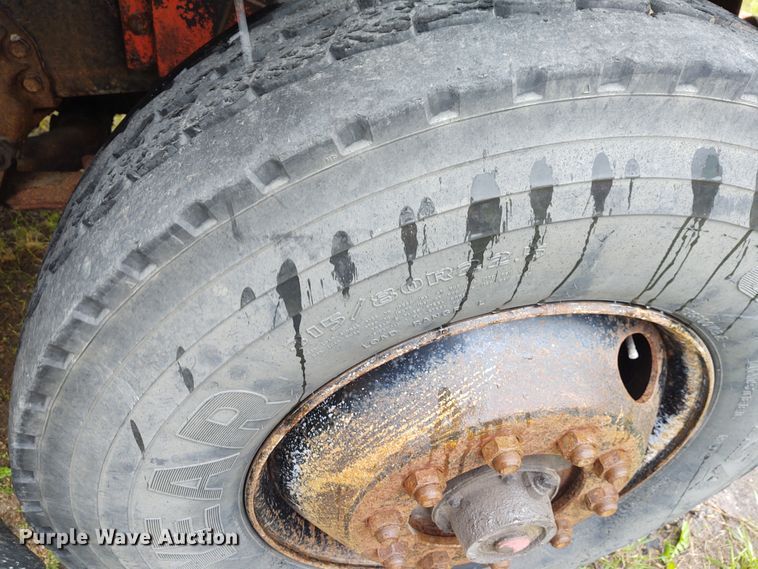 image for item IK9311 1990 Ford L8000  dump truck