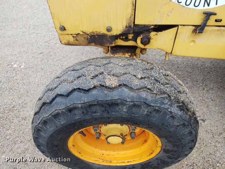 image for item IK9315 Ford 555C  backhoe