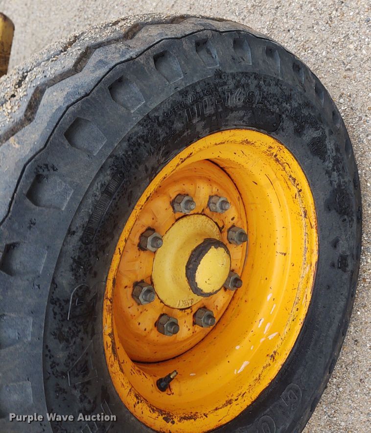 image for item IK9315 Ford 555C  backhoe