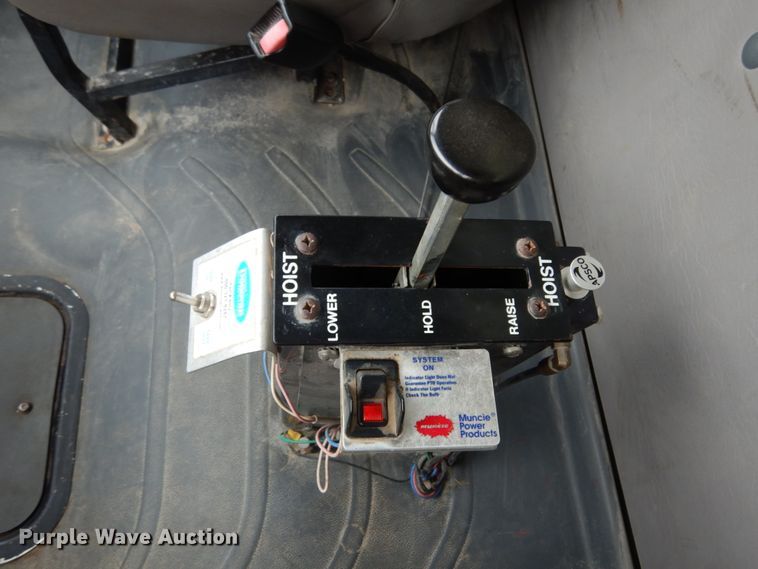 image for item IL9430 2006 Freightliner Business Class M2  dump truck