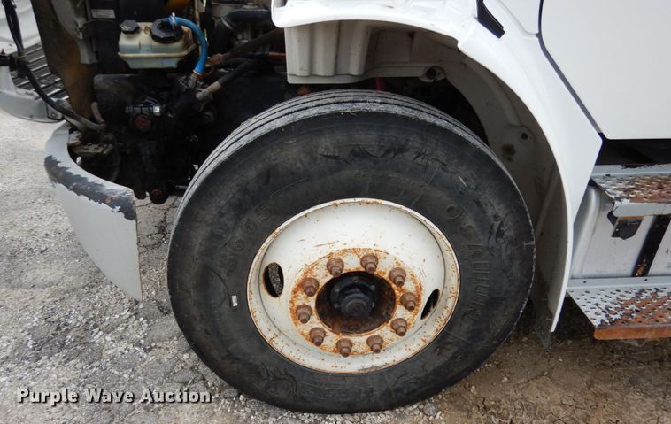 image for item IL9430 2006 Freightliner Business Class M2  dump truck