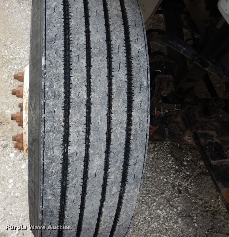 image for item IL9430 2006 Freightliner Business Class M2  dump truck