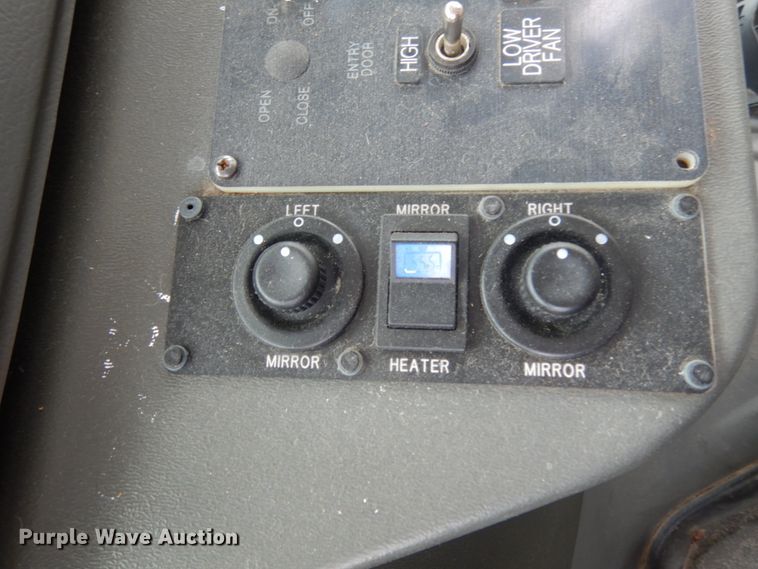 image for item IL9490 2006 Ford Econline E450 Super Duty  Aerotech shuttle bus