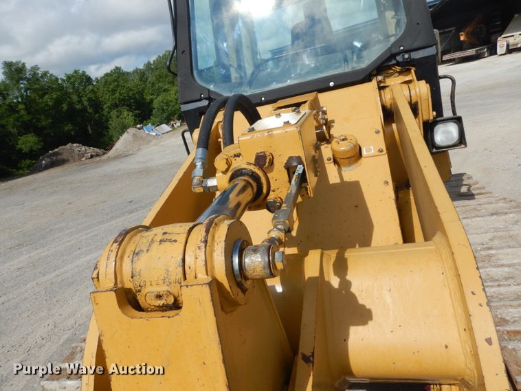 image for item IL9492 1997 Caterpillar 953C  track loader