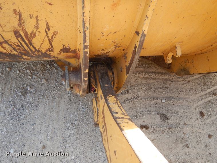 image for item IL9492 1997 Caterpillar 953C  track loader