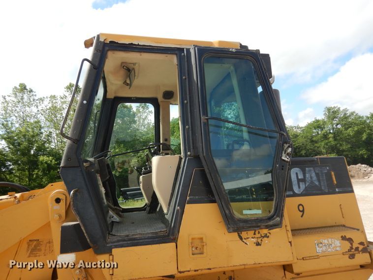 image for item IL9492 1997 Caterpillar 953C  track loader